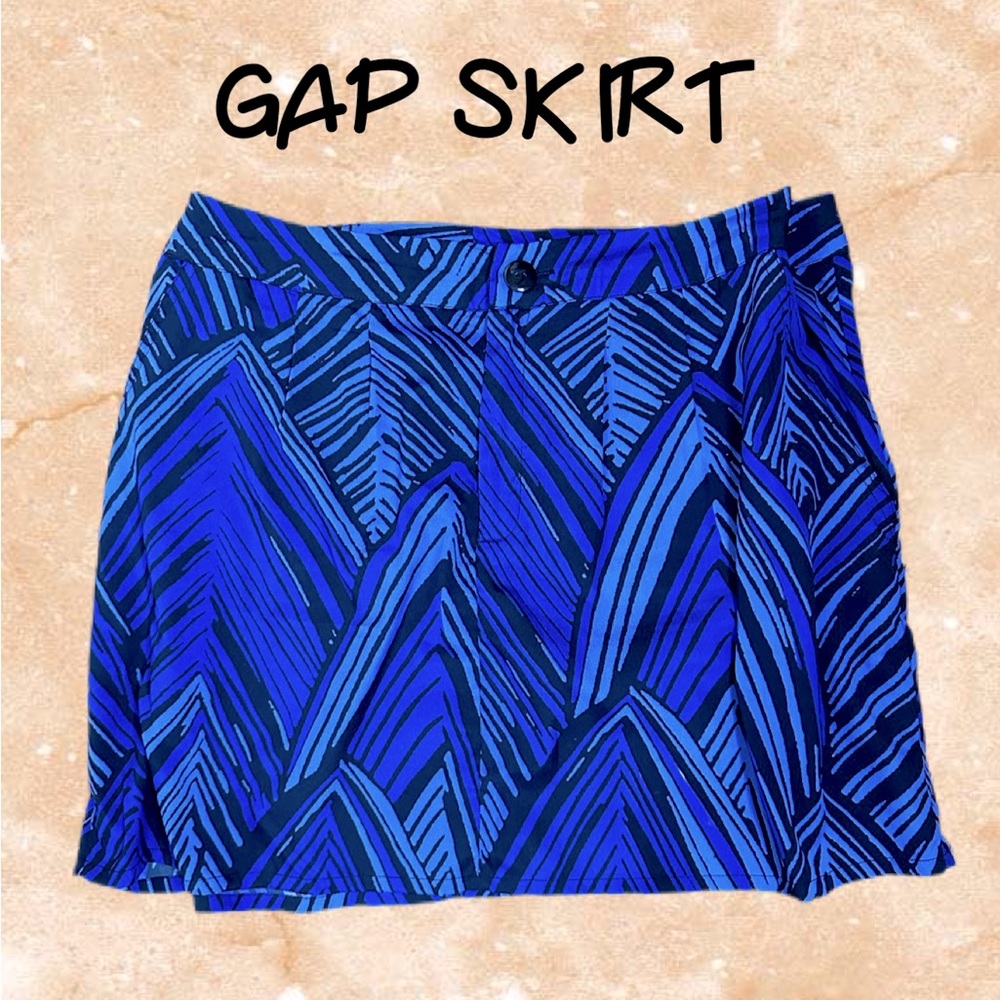 Gap Mini Skirt Chevron Pattern in Shades of Blue and Black Size 16r Pockets!